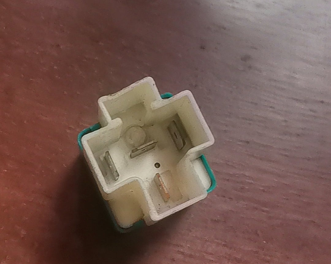 Toyota OEM Relay 90987-03003
