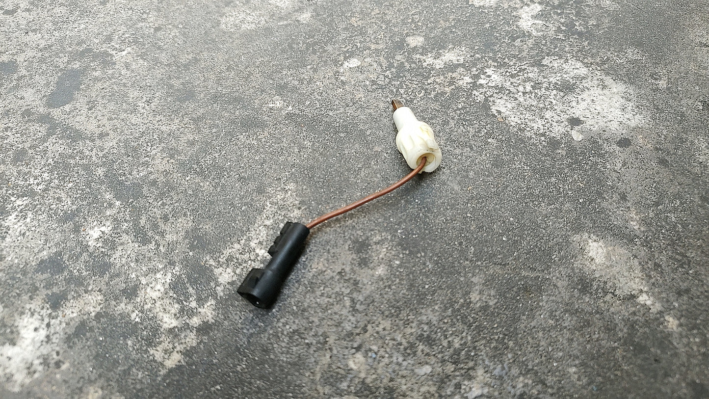 92-95 BMW 325i OEM Horn Carbon Contact Pin