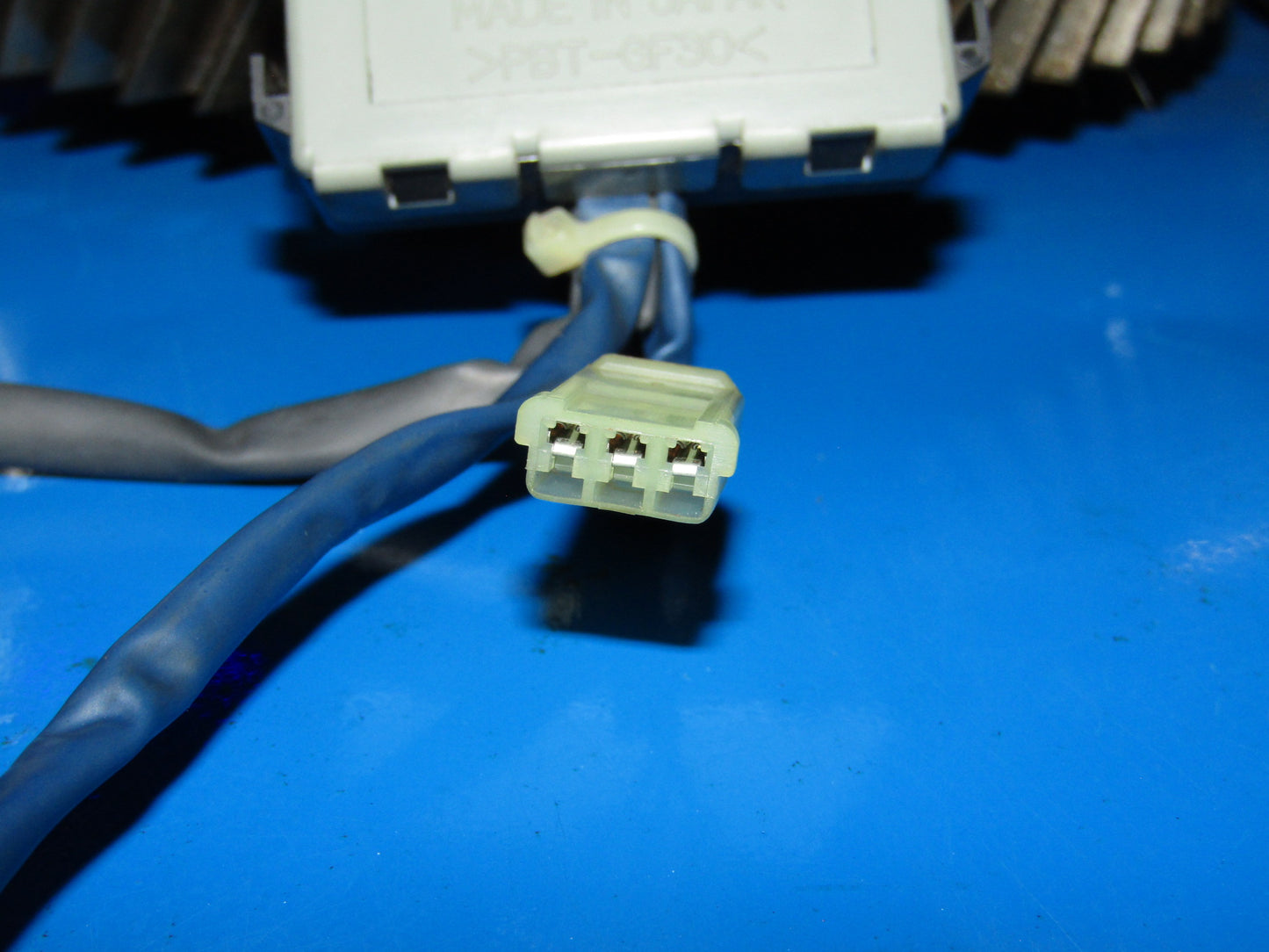 92-96 Lexus ES300 OEM A/T Computer Shift Lock Control Module 85933-33020