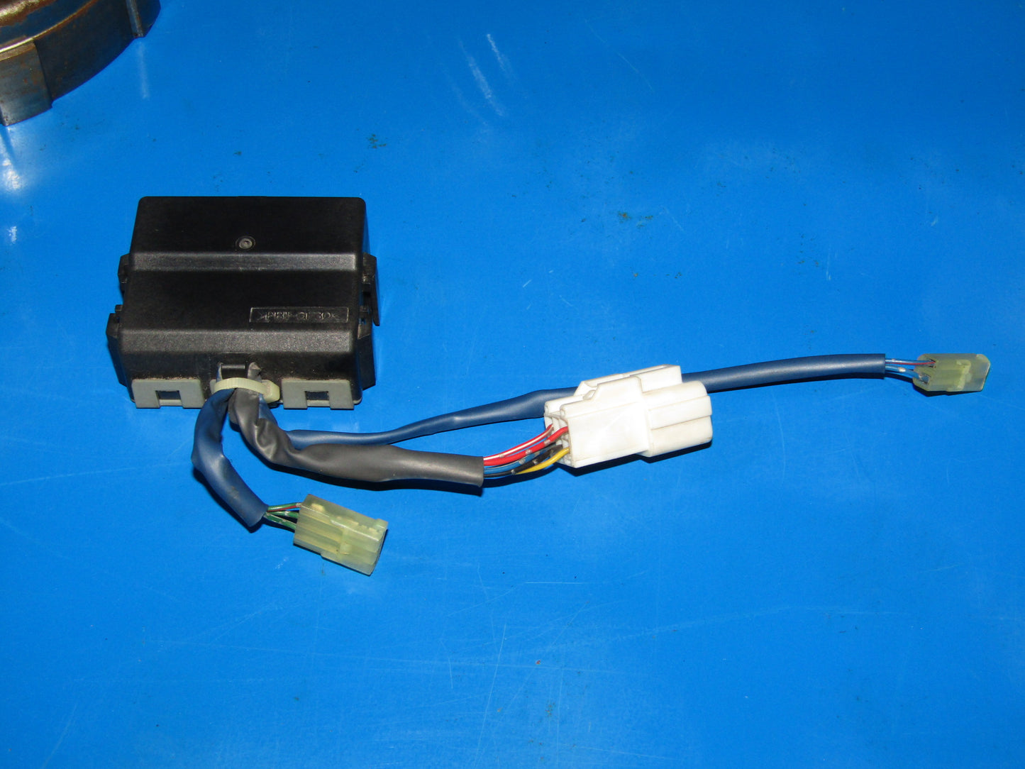 92-96 Lexus ES300 OEM A/T Computer Shift Lock Control Module 85933-33020