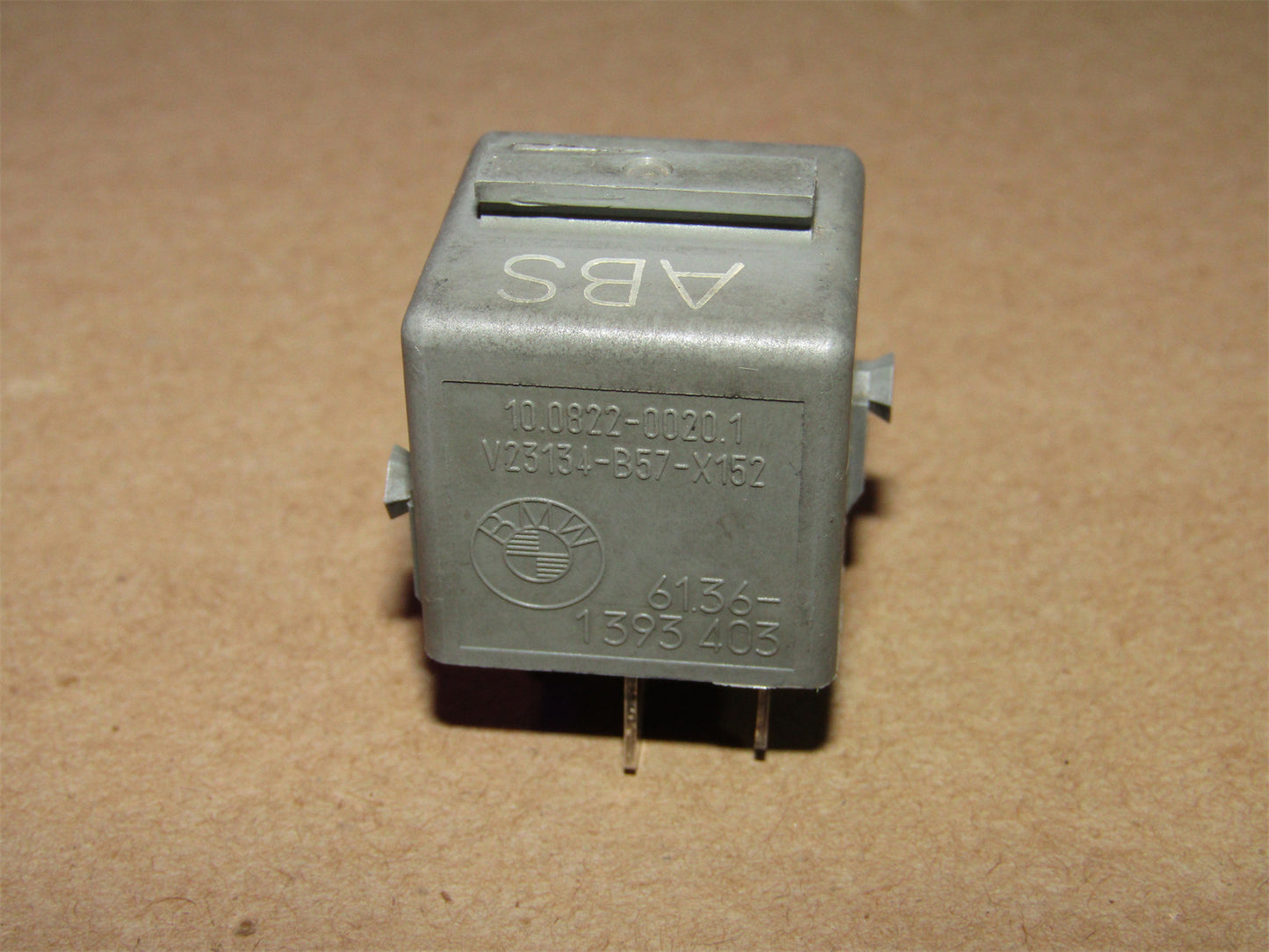 BMW OEM Relay V23134-B57-X152 / 10.0822-0020.1
