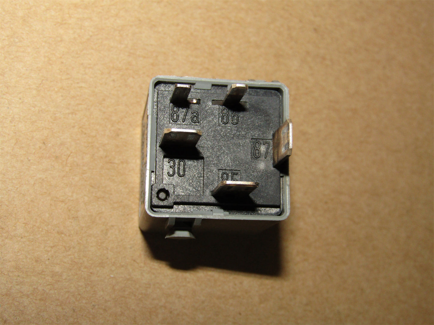 BMW OEM Relay V23134-B57-X152 / 10.0822-0020.1