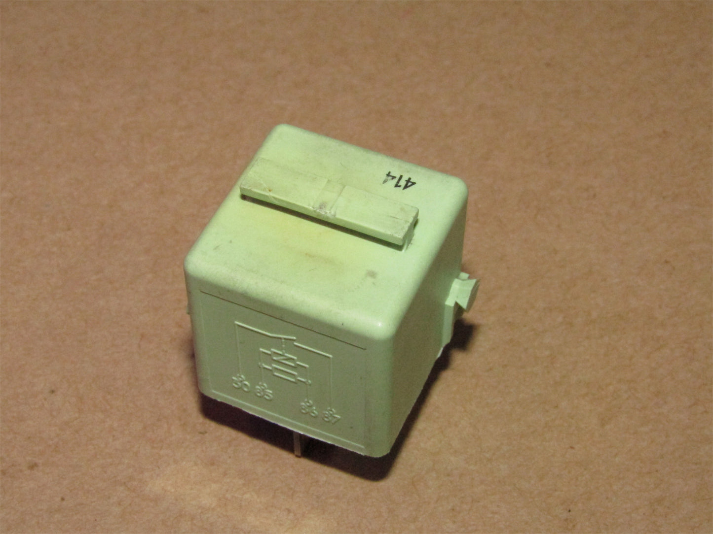 BMW OEM Relay V23134-K59-X222 / 61.36-8 366 600