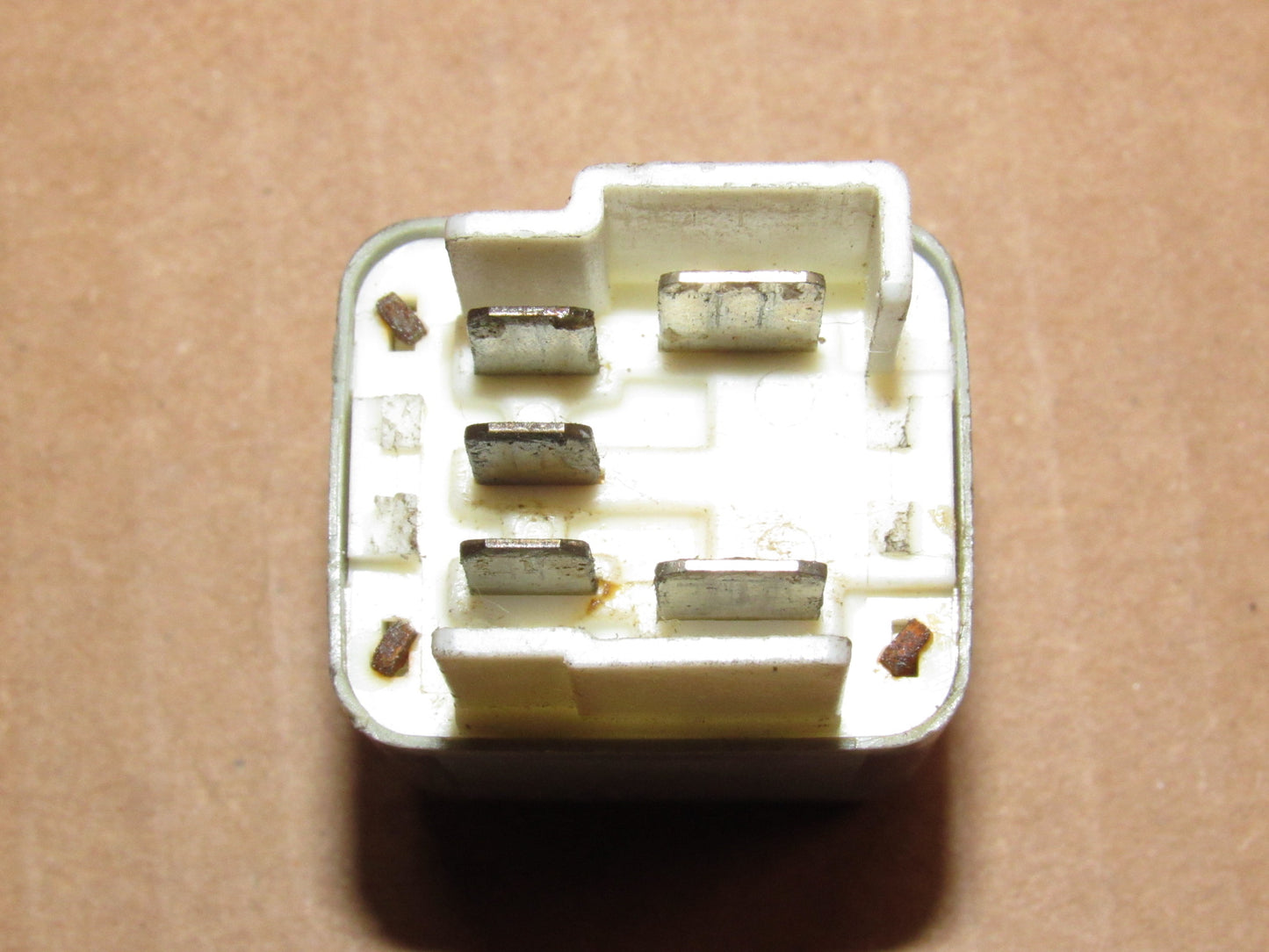 Toyota OEM Relay 85925-17010 056700-7770