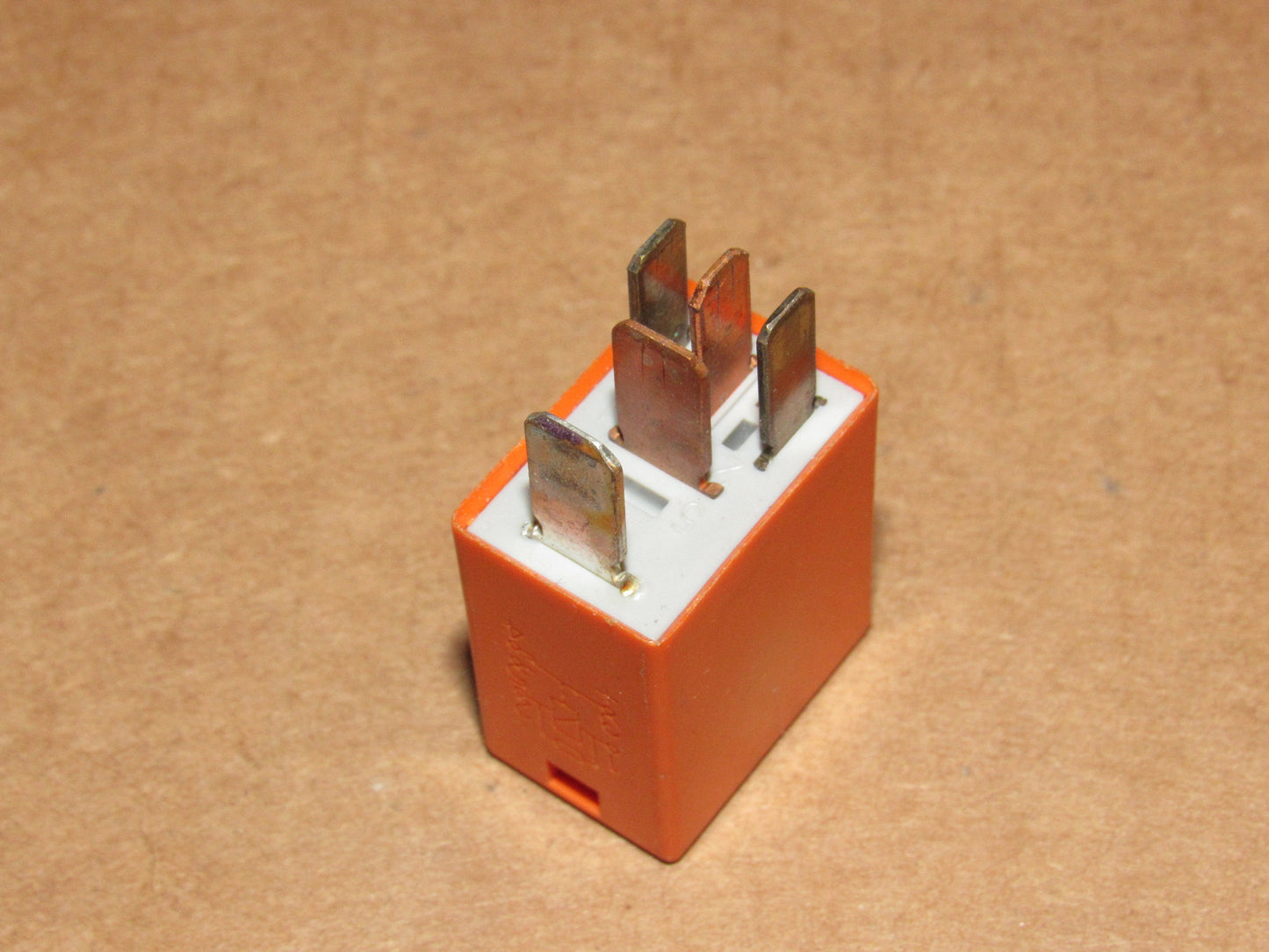 Toyota OEM Relay 90084-98026 0 332 207 112