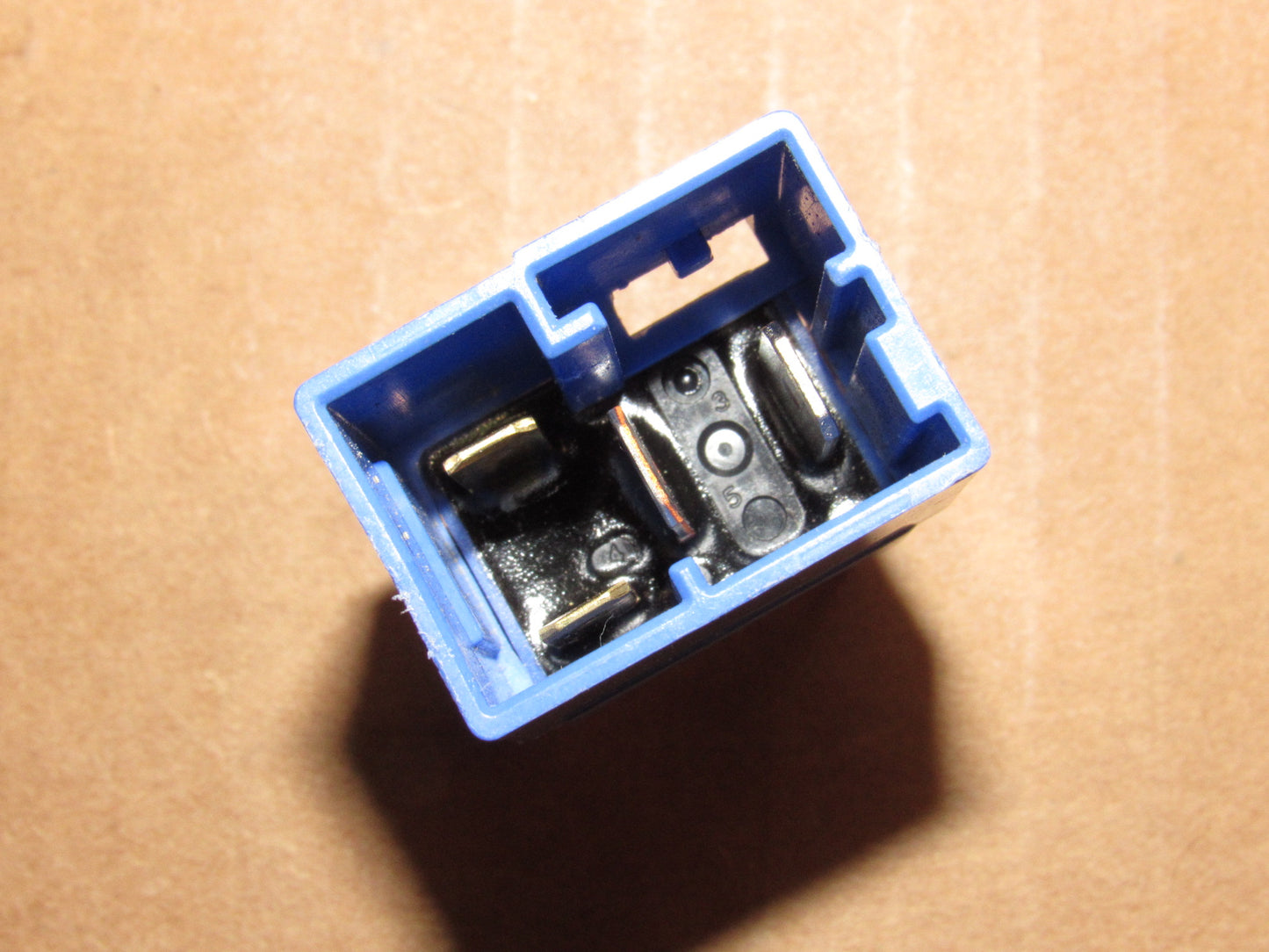 Nissan OEM Relay 25230-79945 / ACM33221