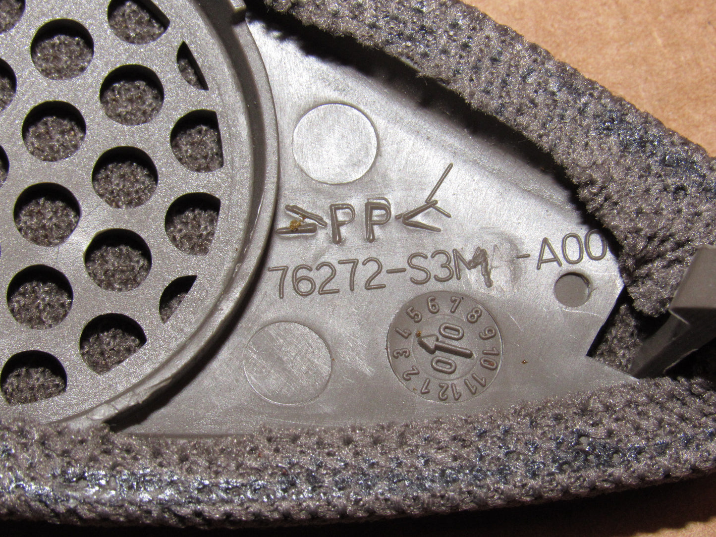 01-03 Acura CL OEM Front Door Tweeter Speaker Grille - Left