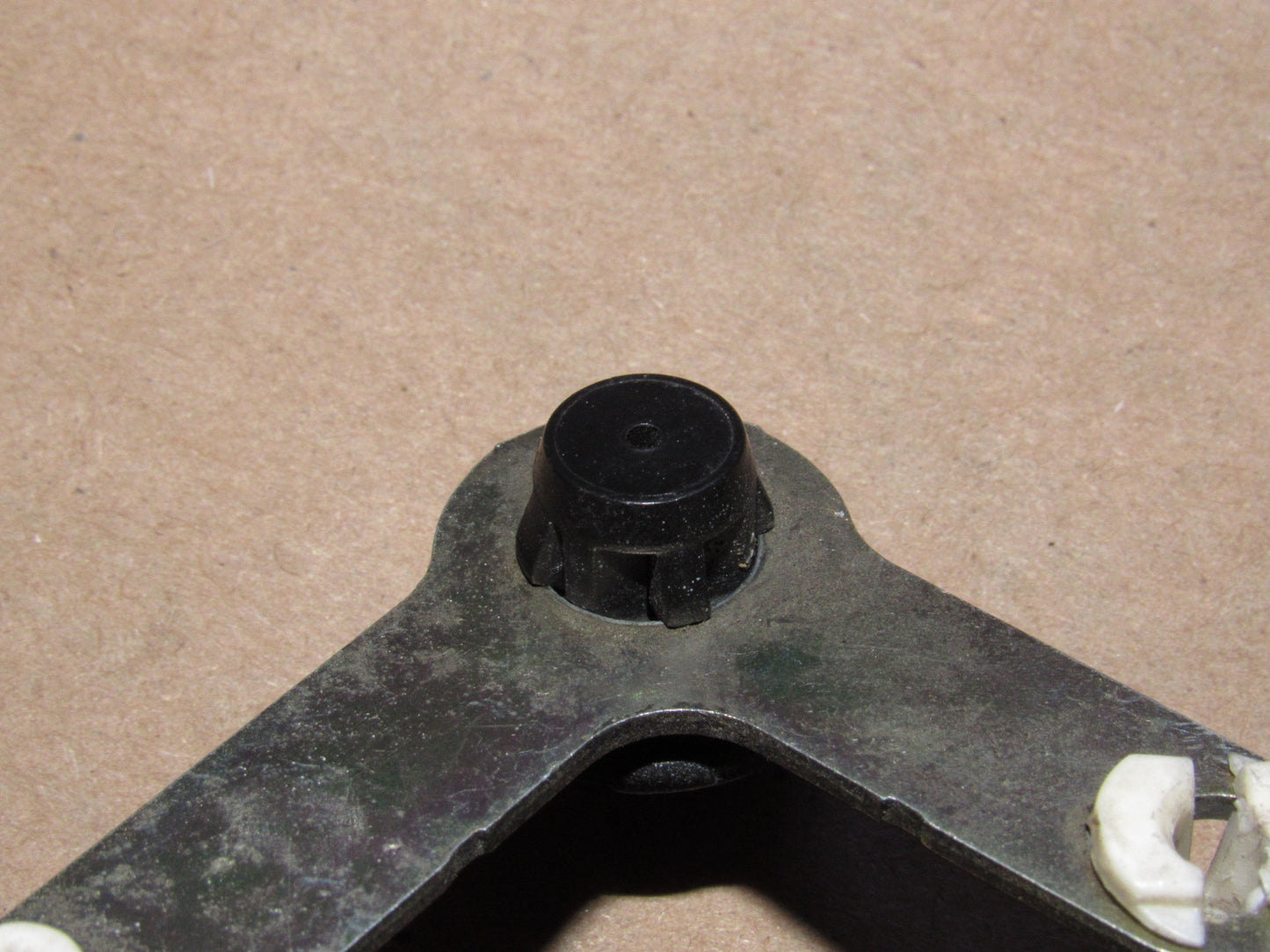 94-97 Mazda Miata 1.8L OEM Door Linkage Rod Bell Crank Arm Clips - Left