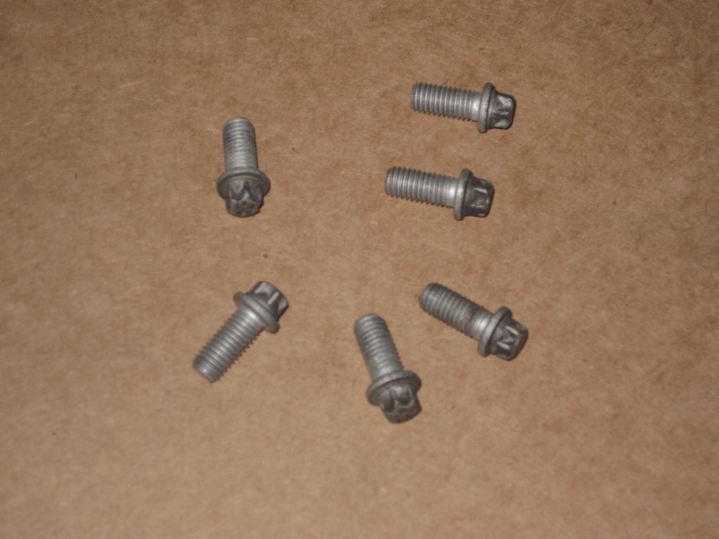 03 04 Cadillac CTS V6 3.2L OEM Crankshaft Harmonic Pulley Mounting Bolt