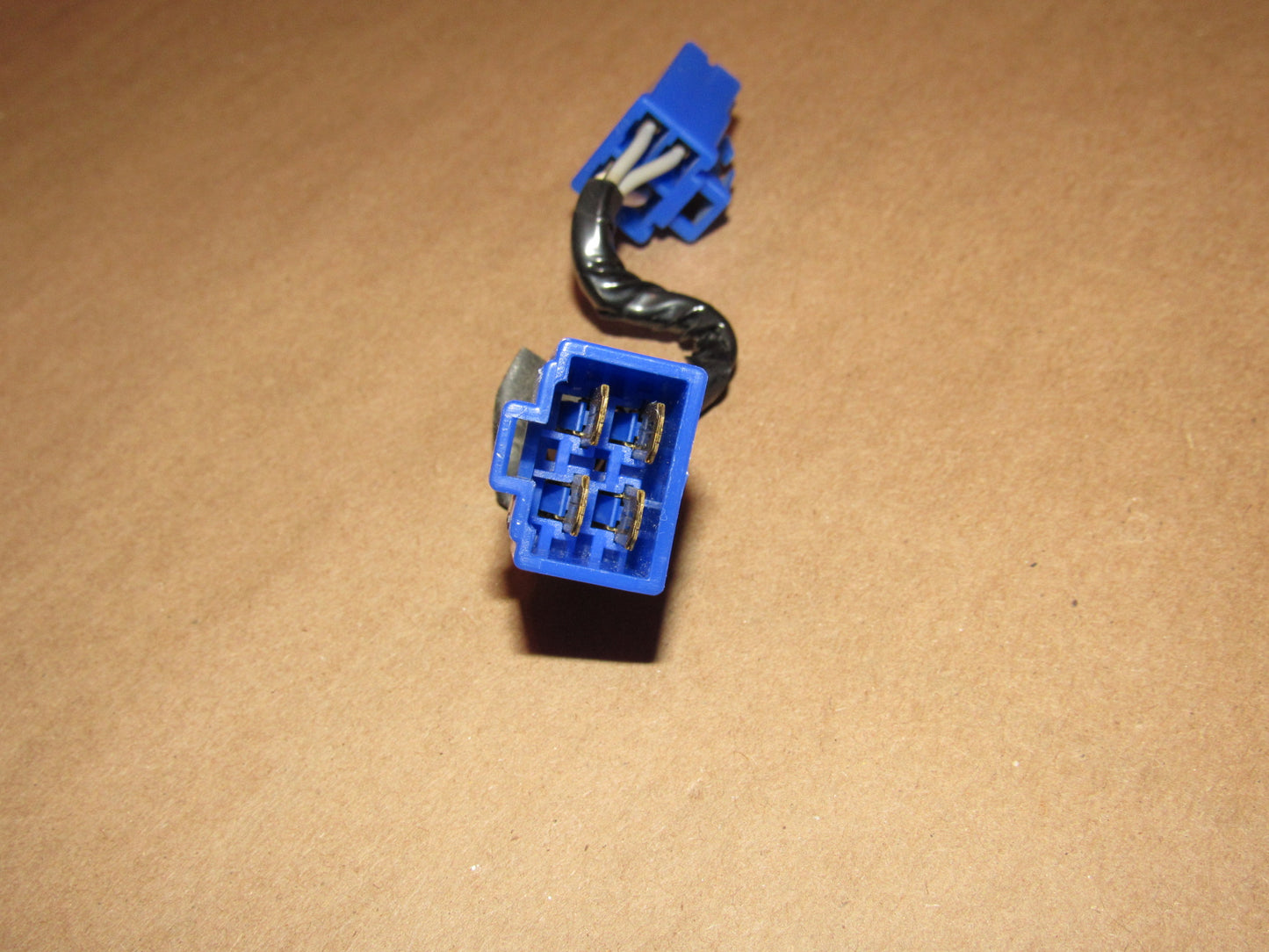 86 87 88 Mazda RX7 OEM Radio Signal Processor Module Harness Connector