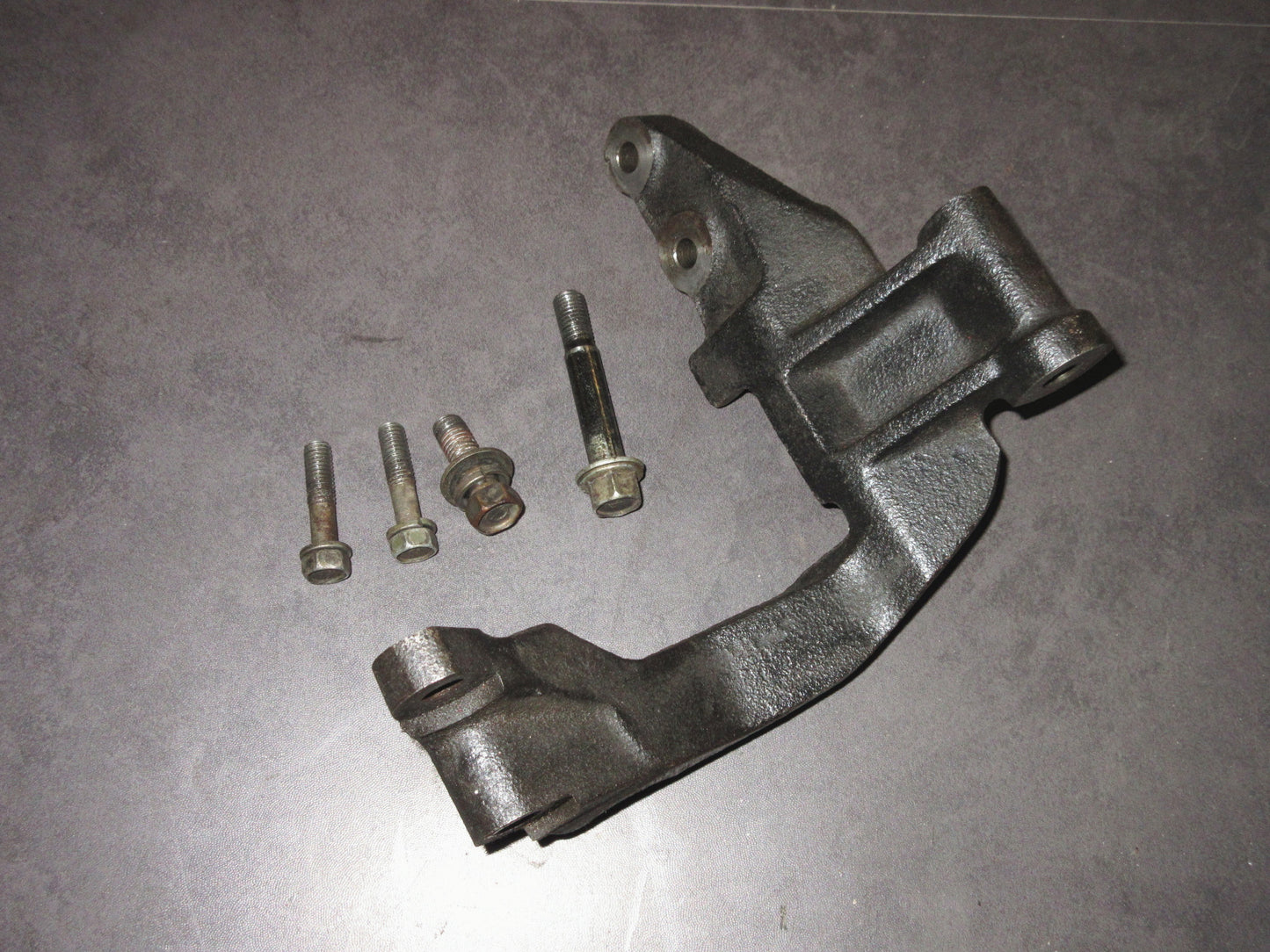 91 92 Mitsubishi 3000GT 3.0L DOHC OEM Alternator Mounting Bracket