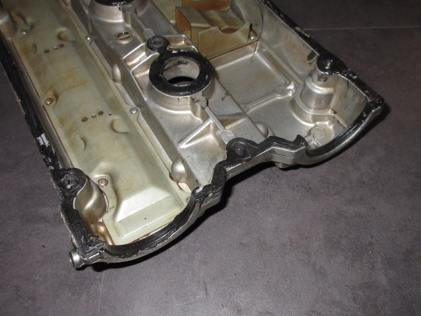 91 92 Mitsubishi 3000GT 3.0L DOHC OEM Rear Engine Valve Cover