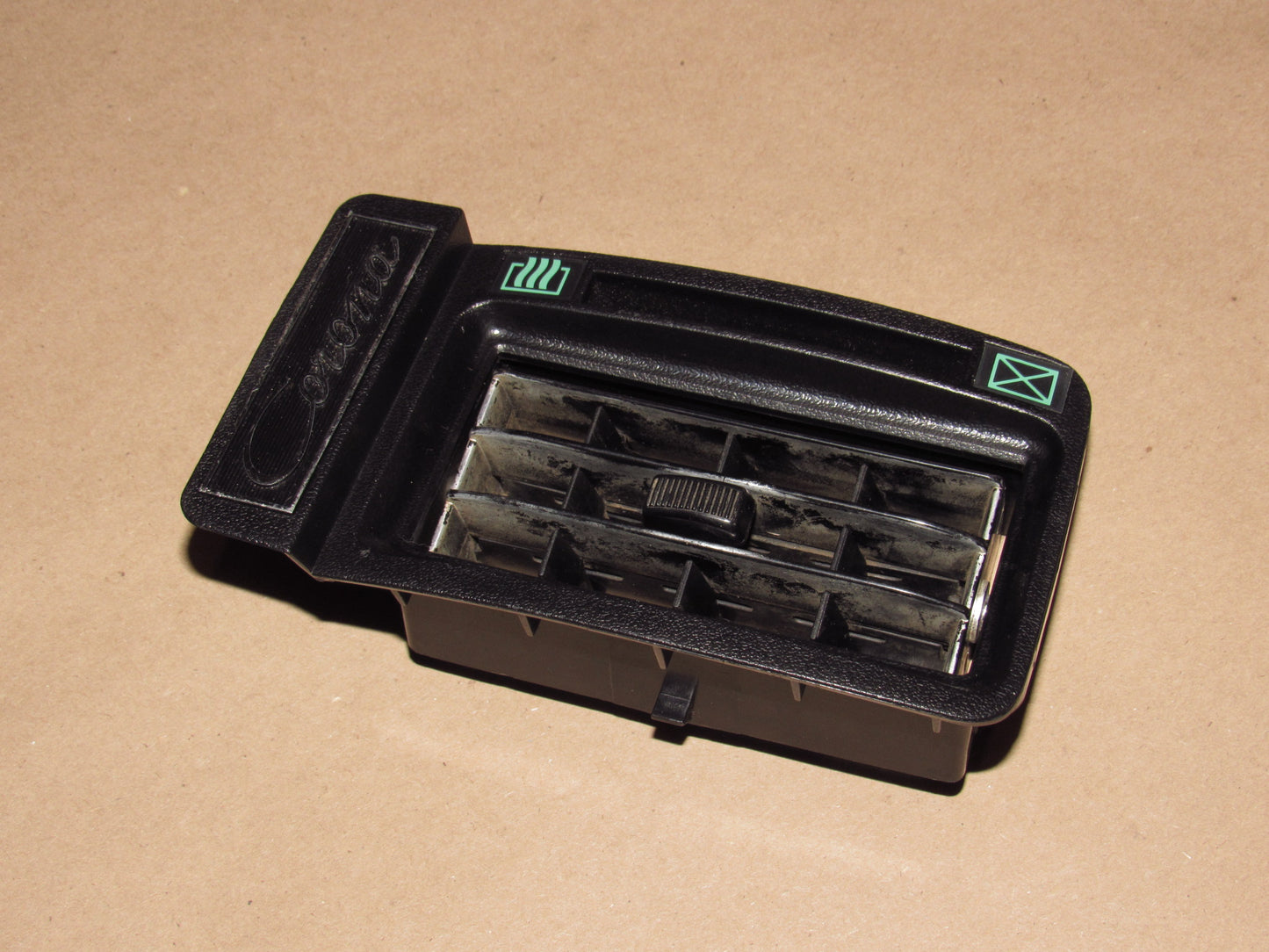 74-76 Toyota Corona OEM Dash Air Vent Louver - Right