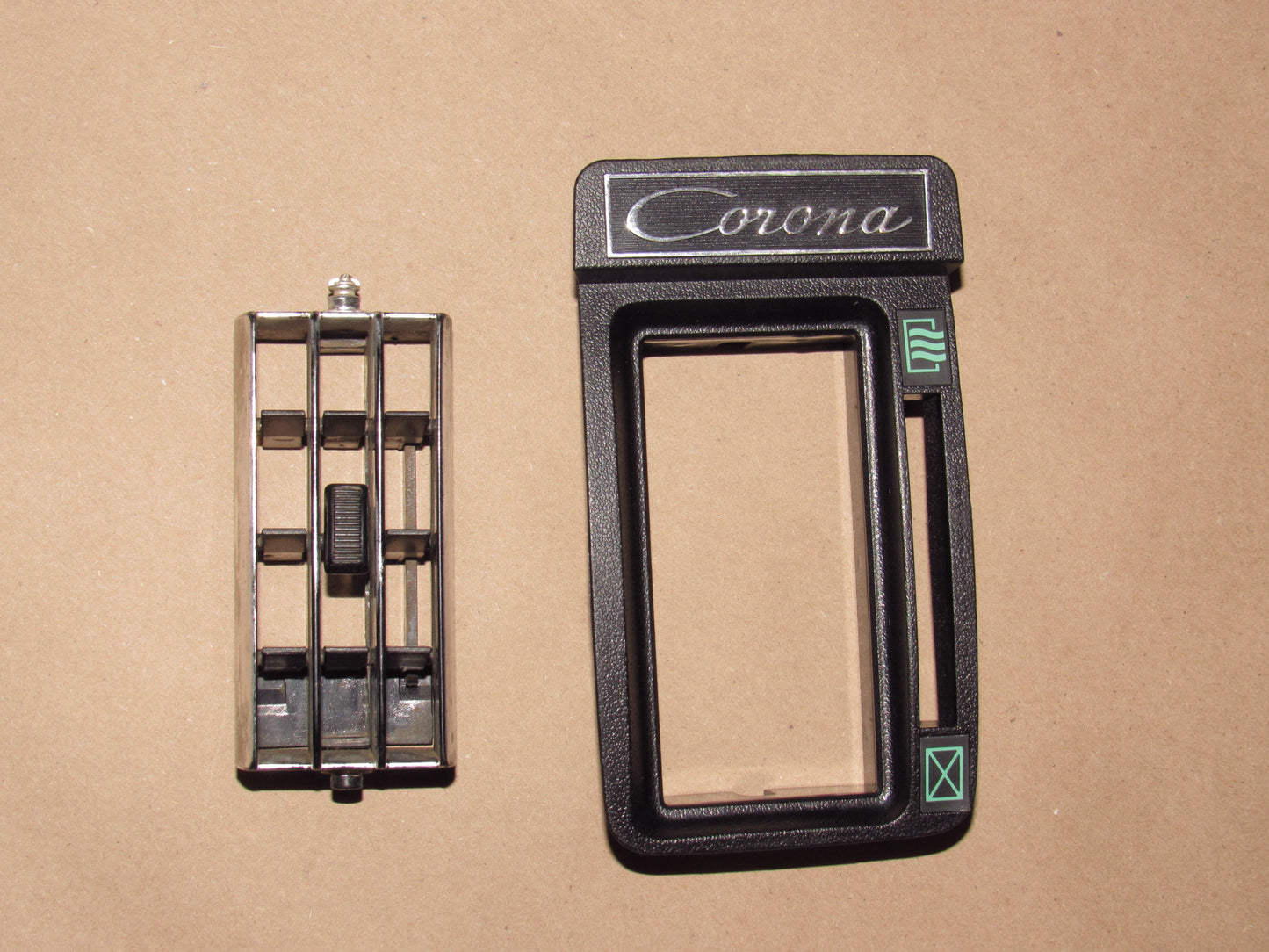 74-76 Toyota Corona OEM Dash Air Vent Louver - Right