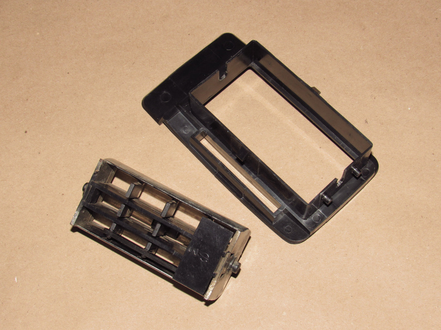 74-76 Toyota Corona OEM Dash Air Vent Louver - Right