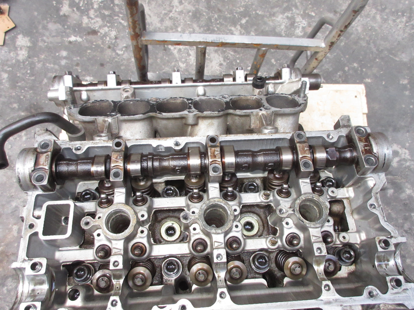 91 92 Mitsubishi 3000GT 3.0L DOHC OEM Front Intake Camshaft Bearing Cap