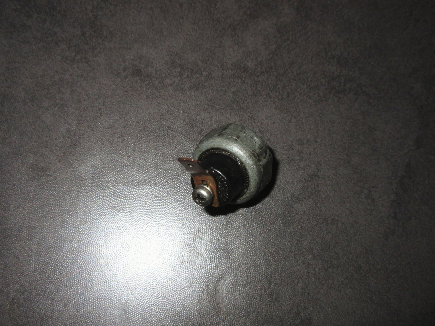 91 92 Mitsubishi 3000GT 3.0L DOHC OEM Engine Oil Pressure Switch