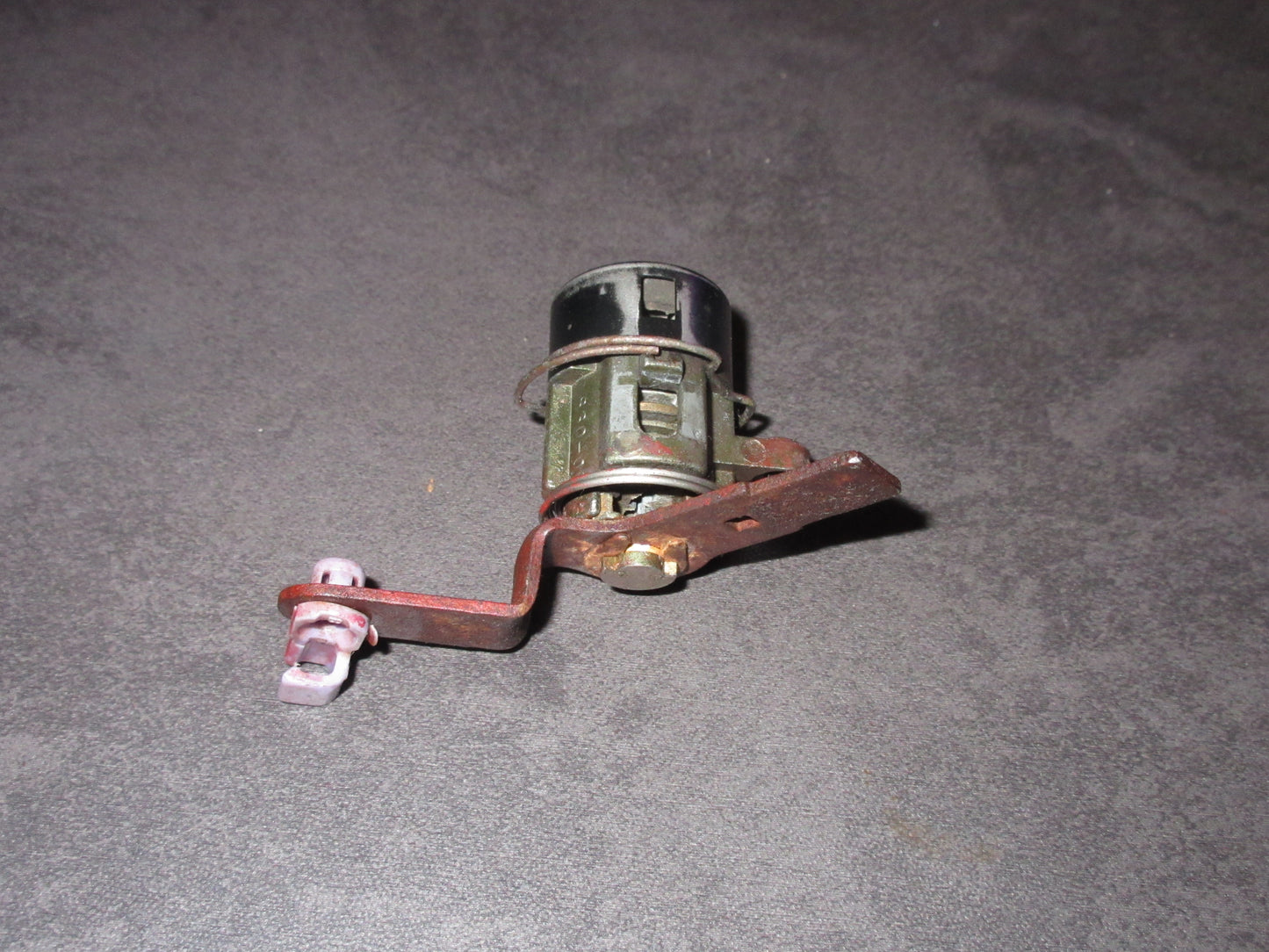 91-99 Mitsubishi 3000GT Door Lock Cylinder Tumbler - Right