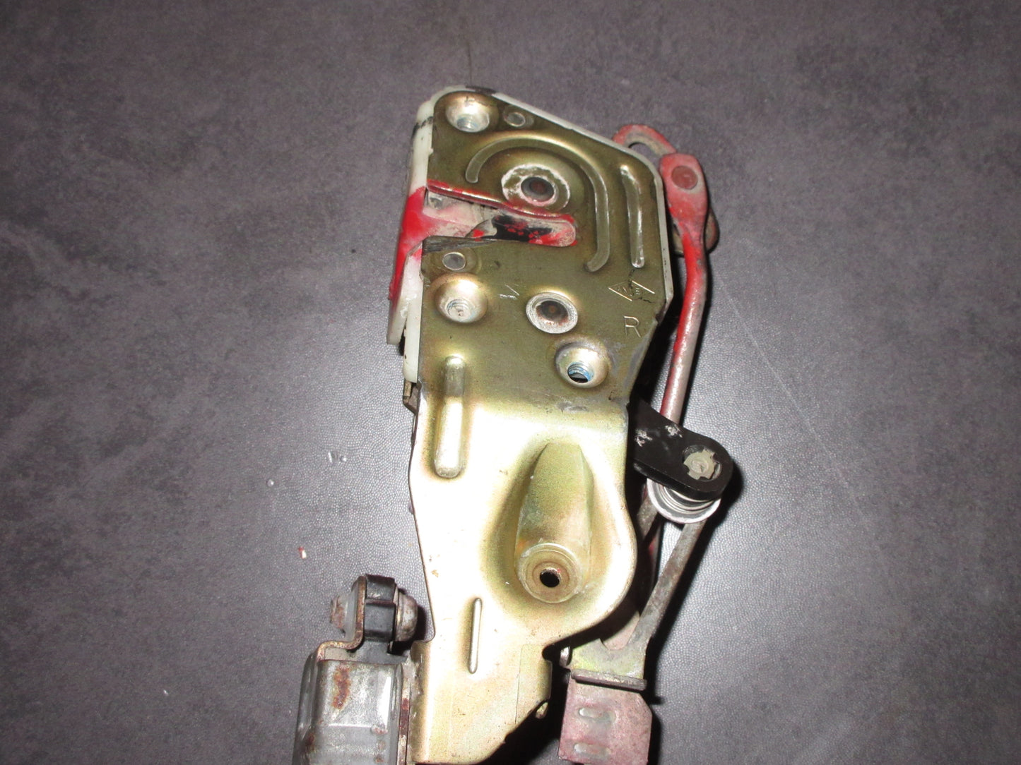 91 92 93 94 95 96 Mitsubishi 3000GT Door Latch & Actuator - Right