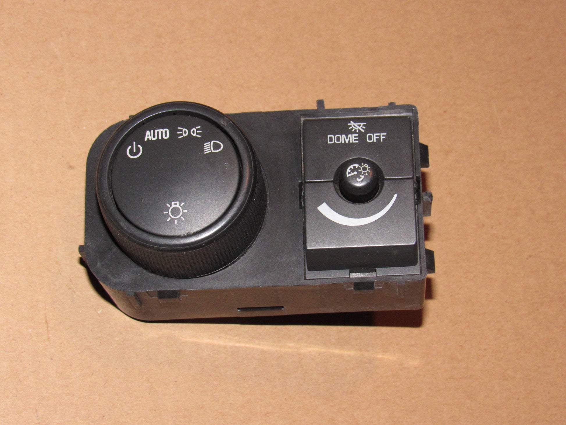 07-14 Chevrolet Tahoe OEM Headlight and Dimmer Switch