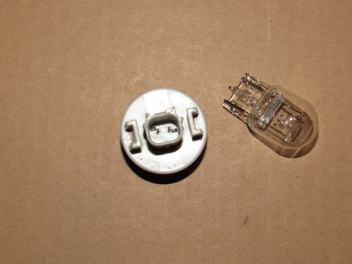 16-23 Mazda Miata OEM Reverse Light Bulb Socket