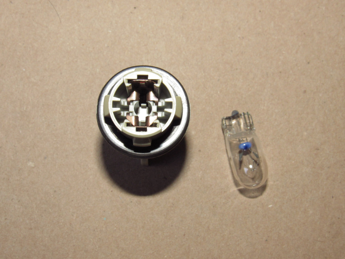 98-02 Mazda 626 OEM Front Fender Side Marker Light Bulb Socket