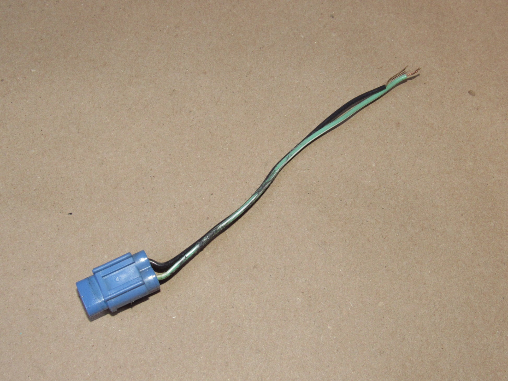 98-02 Mazda 626 OEM Front Fender Side Marker Light Pigtail Harness Connector