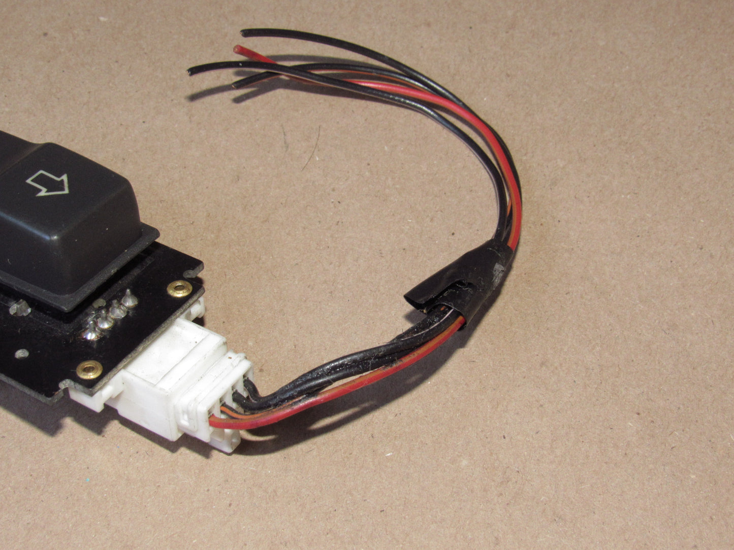 96-02 Land Rover Range Rover OEM Rear Window Switch Pigtail Harness Connector