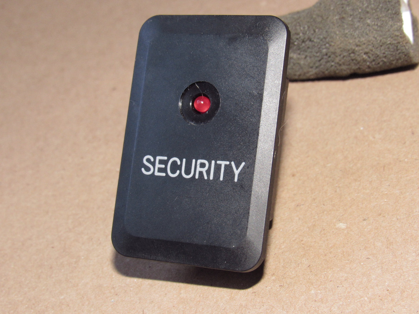 01-04 Mitsubishi Montero Sport OEM Anti Theft Security Light