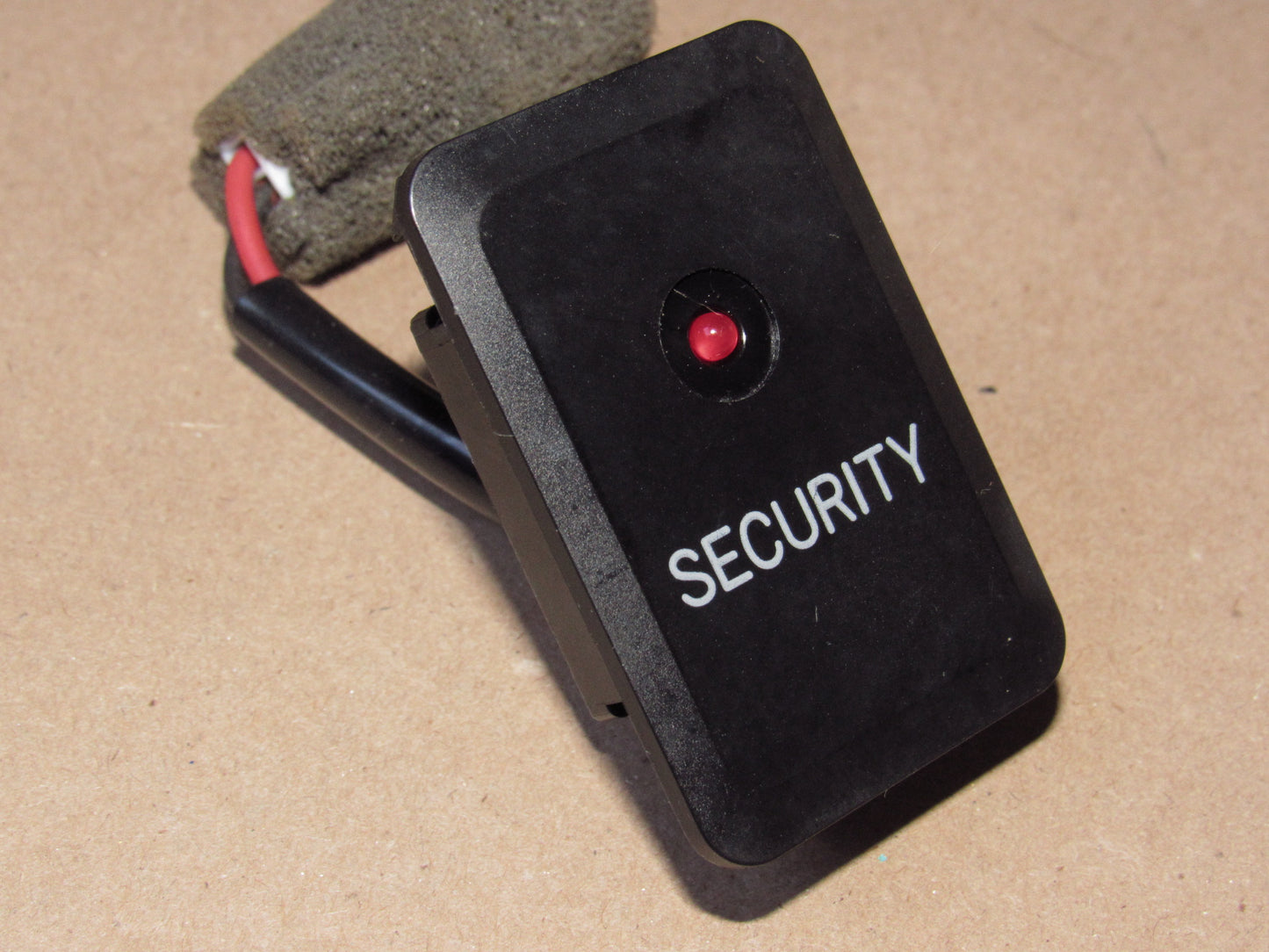 01-04 Mitsubishi Montero Sport OEM Anti Theft Security Light