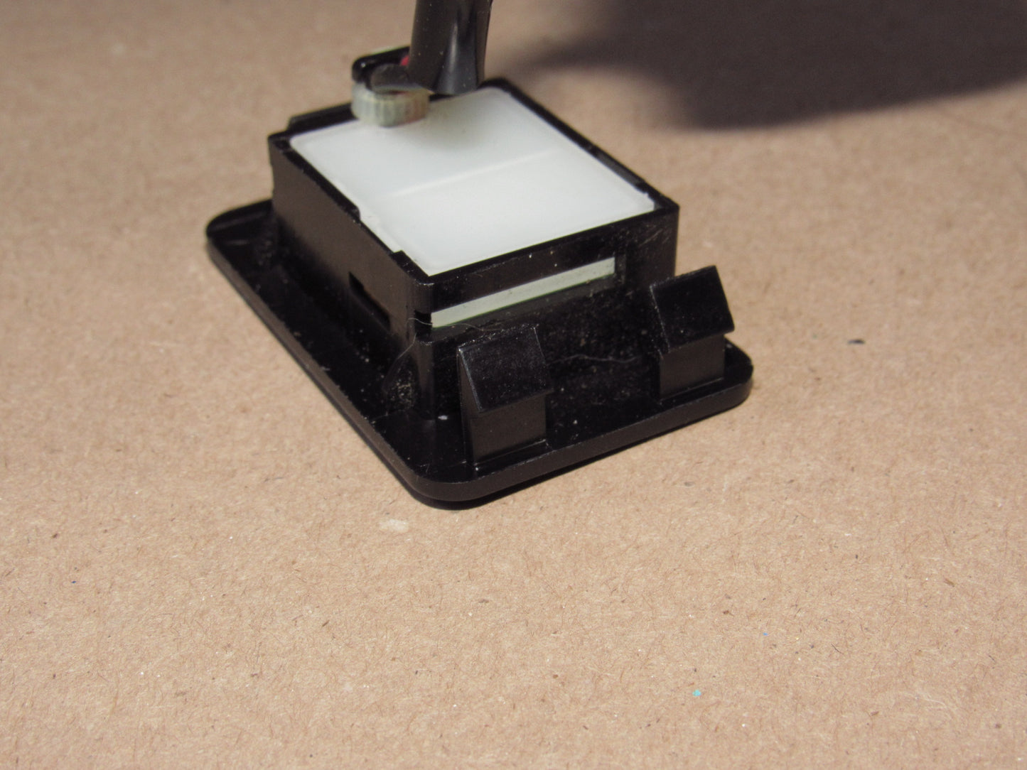 01-04 Mitsubishi Montero Sport OEM Anti Theft Security Light