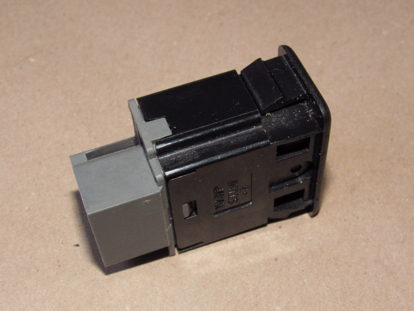 94-95 Nissan Pathfinder OEM Cruise Control On/Off Switch