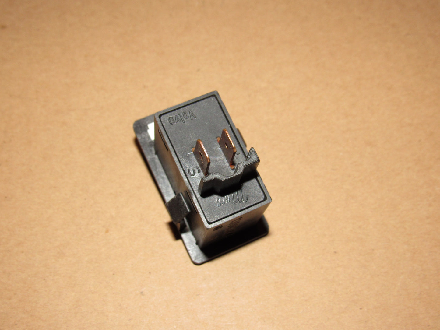 85-90 Volvo 740 OEM Power Antenna Switch