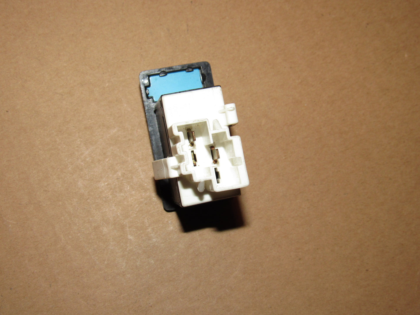 92-94 Volvo 960 OEM Power Antenna Switch