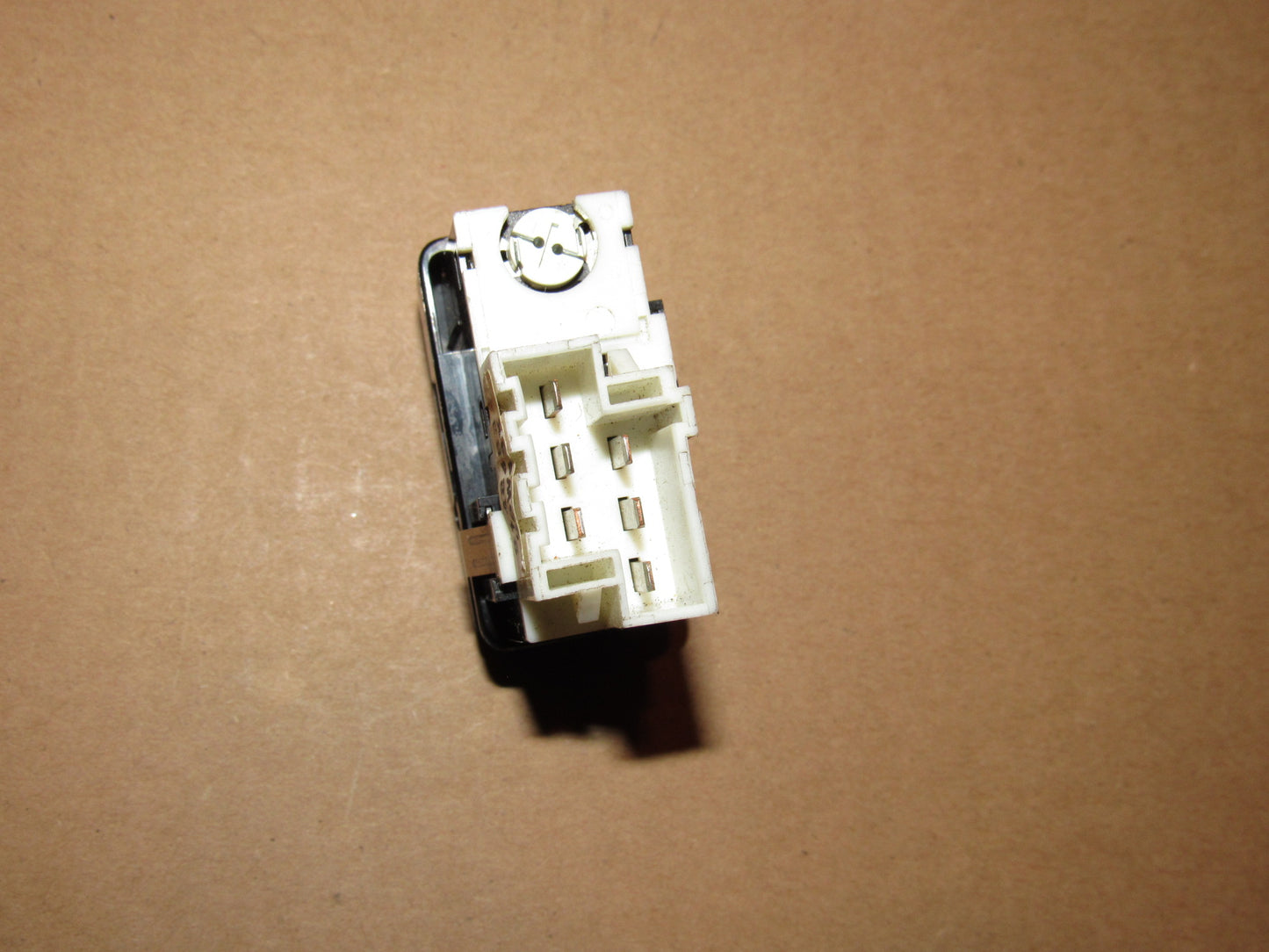 97-98 Volvo V90 OEM Dash Central Door Lock Switch