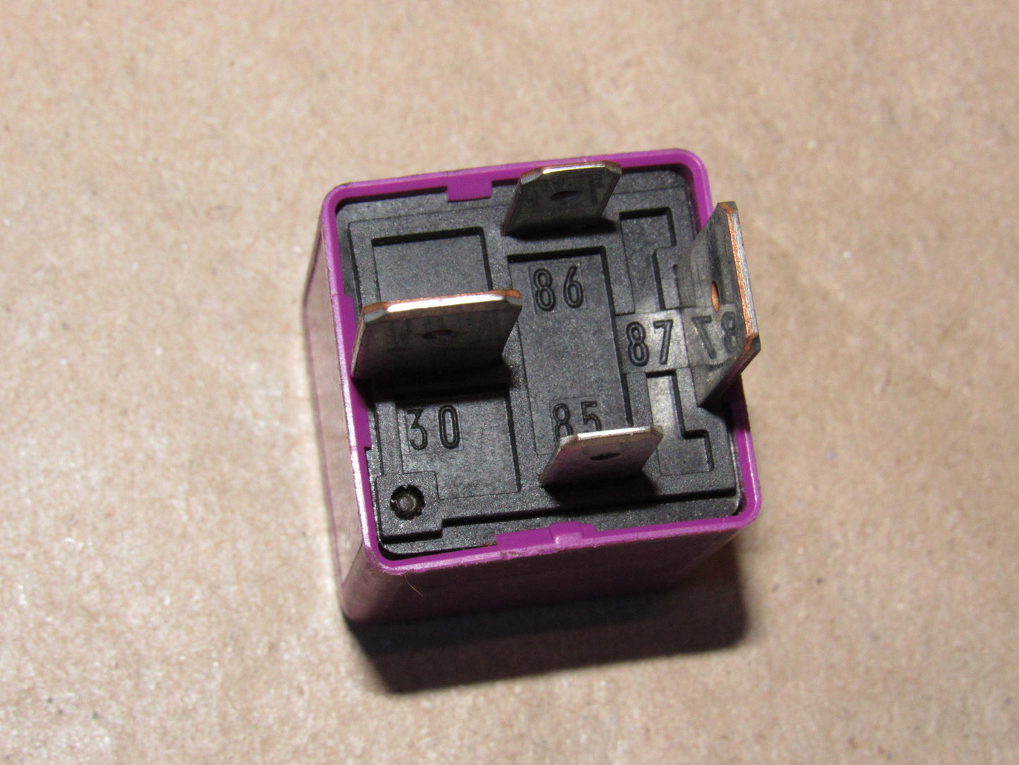 99-09 Saab 9-5 OEM Relay V23134-B55-X342