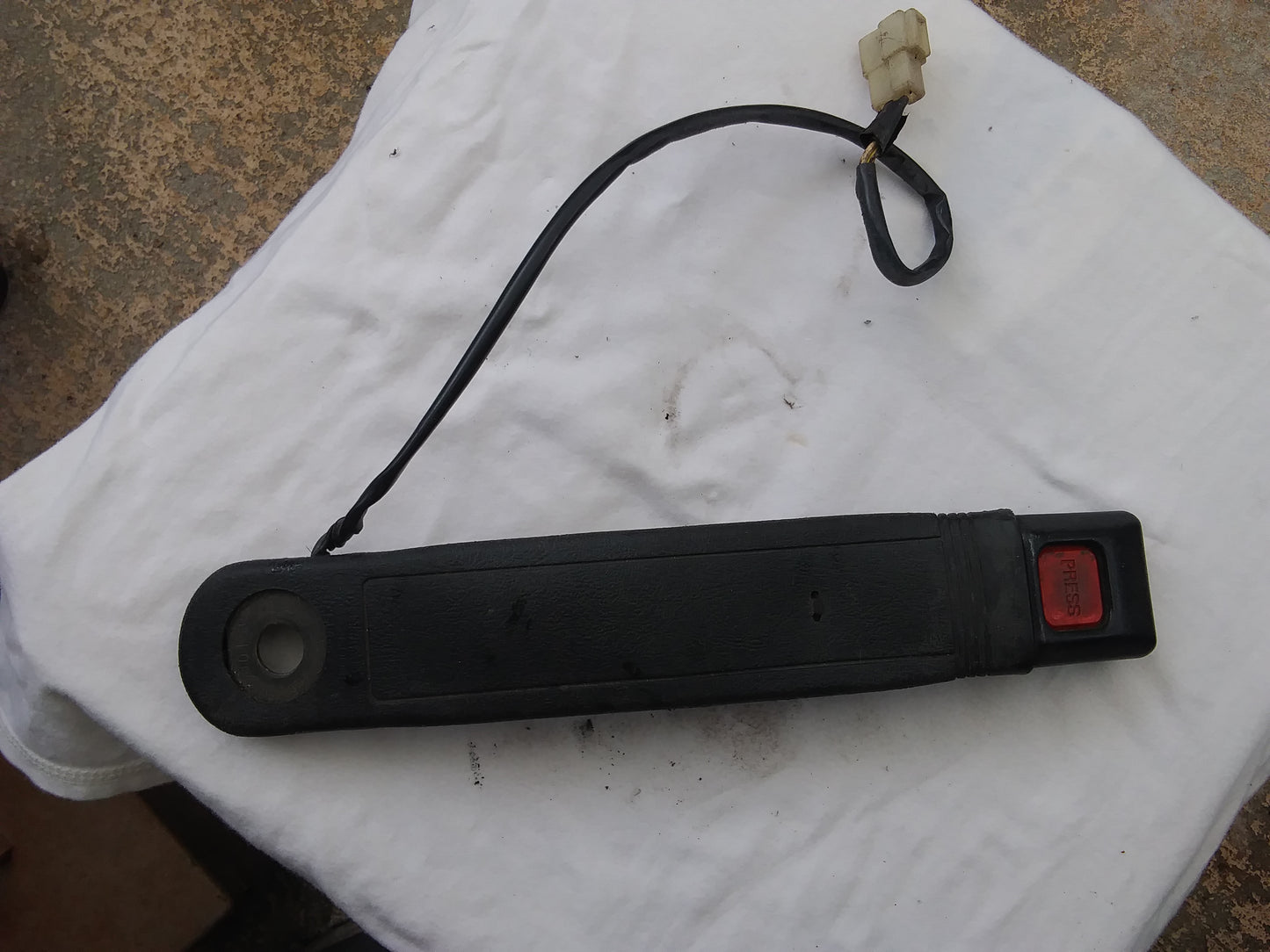 85 86 87 88 89 Toyota MR2 OEM Seat Belt Buckle Receiver with Electrical Wire