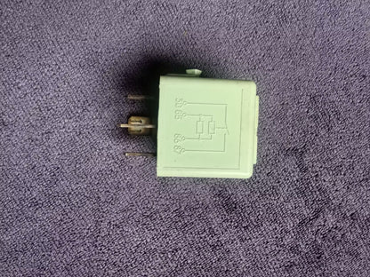 BMW 325 OEM Relay - V23134-K59-X222 - 61.36-8 366 600