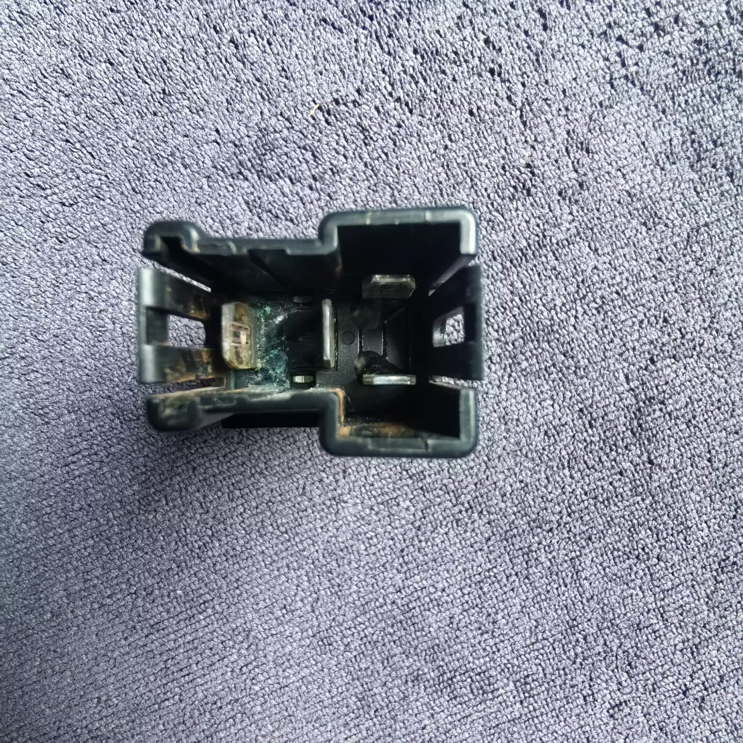 Mitsubishi OEM Relay MB629083