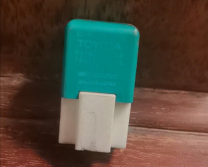 Toyota OEM Relay 90987-03003