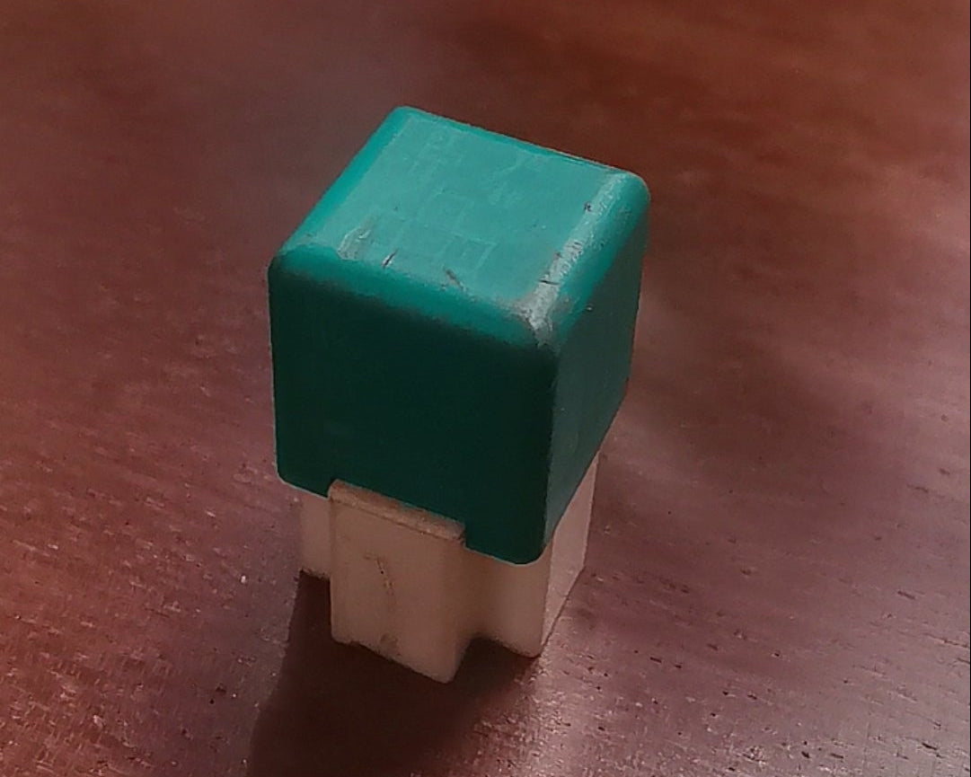 Toyota OEM Relay 90987-03003