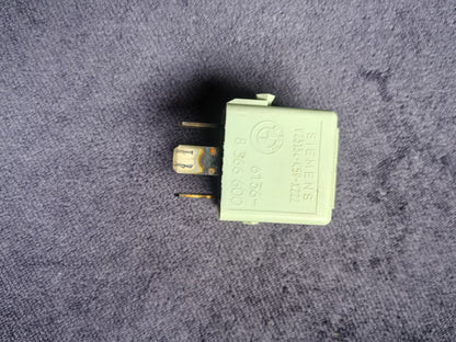 BMW 325 OEM Relay - V23134-K59-X222 - 61.36-8 366 600