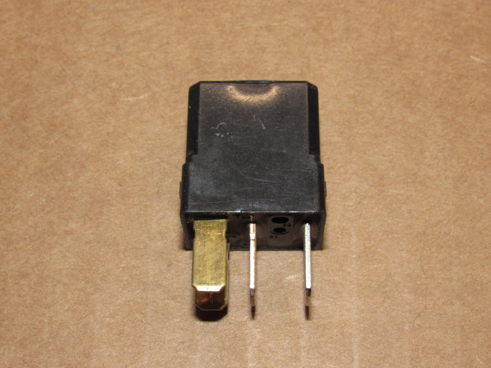 Used Fuse & Relay Box – ACM33201 – Fits Nissan X-Trail, Tiida, Murano, 350Z, Infiniti, Skyline