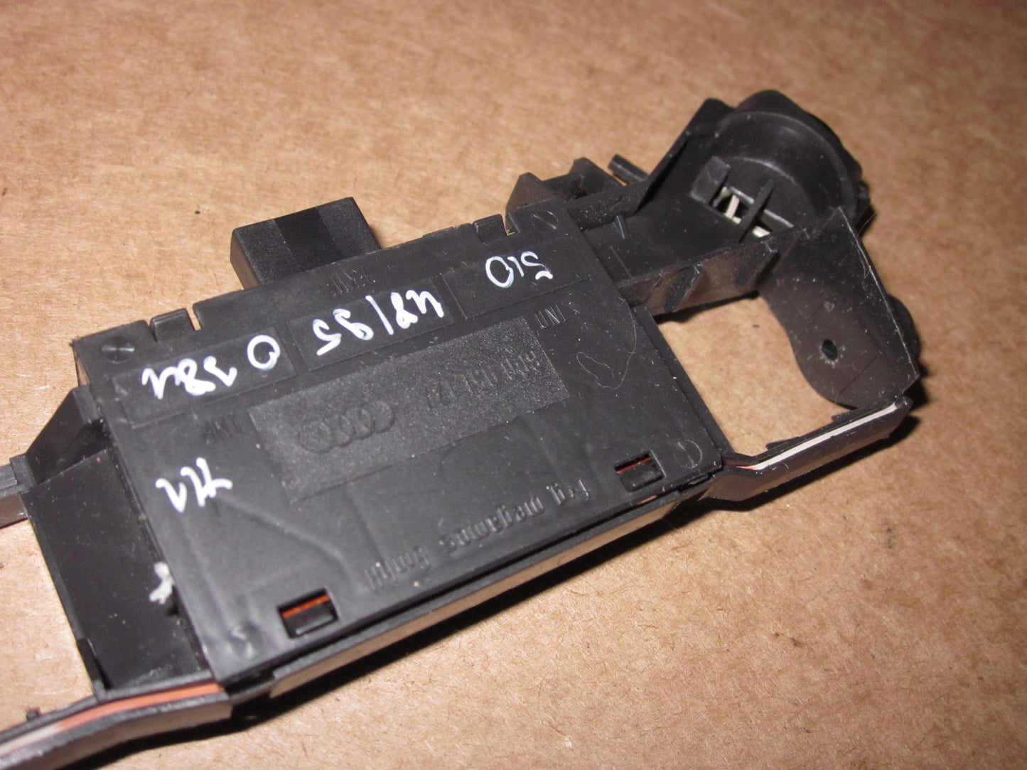 95 96 97 Audi A4 OEM Alarm Anti Theft Motion Sensor