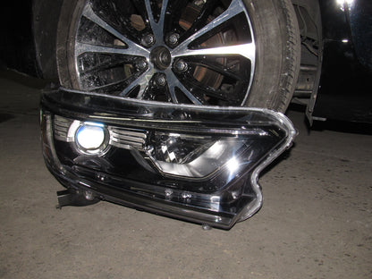 17 18 Honda CRV OEM Headlight - Right