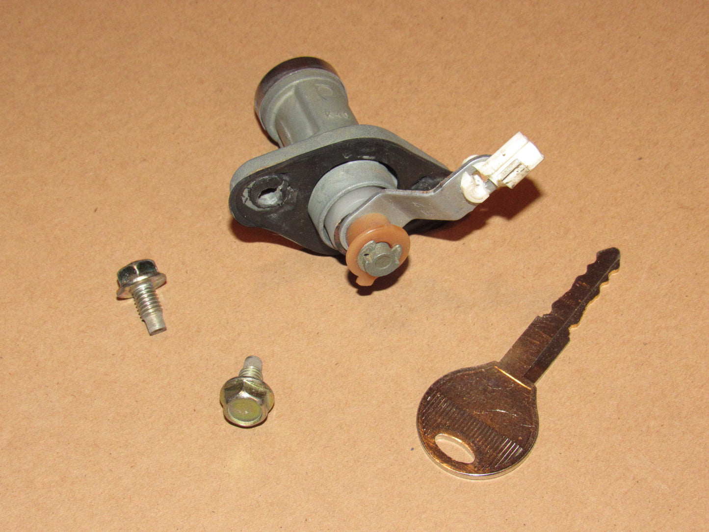 99-00 Mazda Miata OEM Trunk Lock Cylinder Tumbler With Key