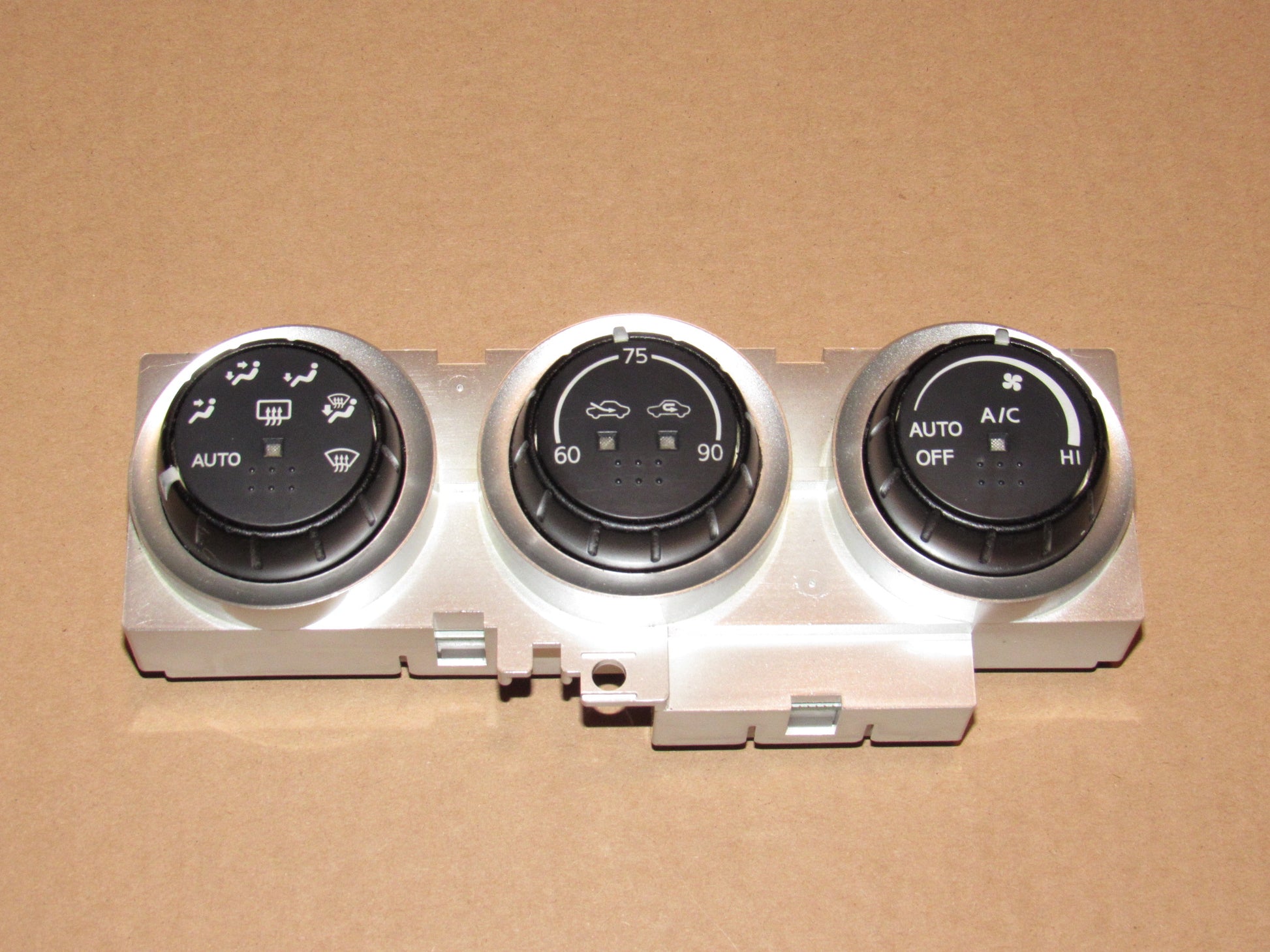 03-05 Nissan 350z OEM A/C Heater Climate Control Unit