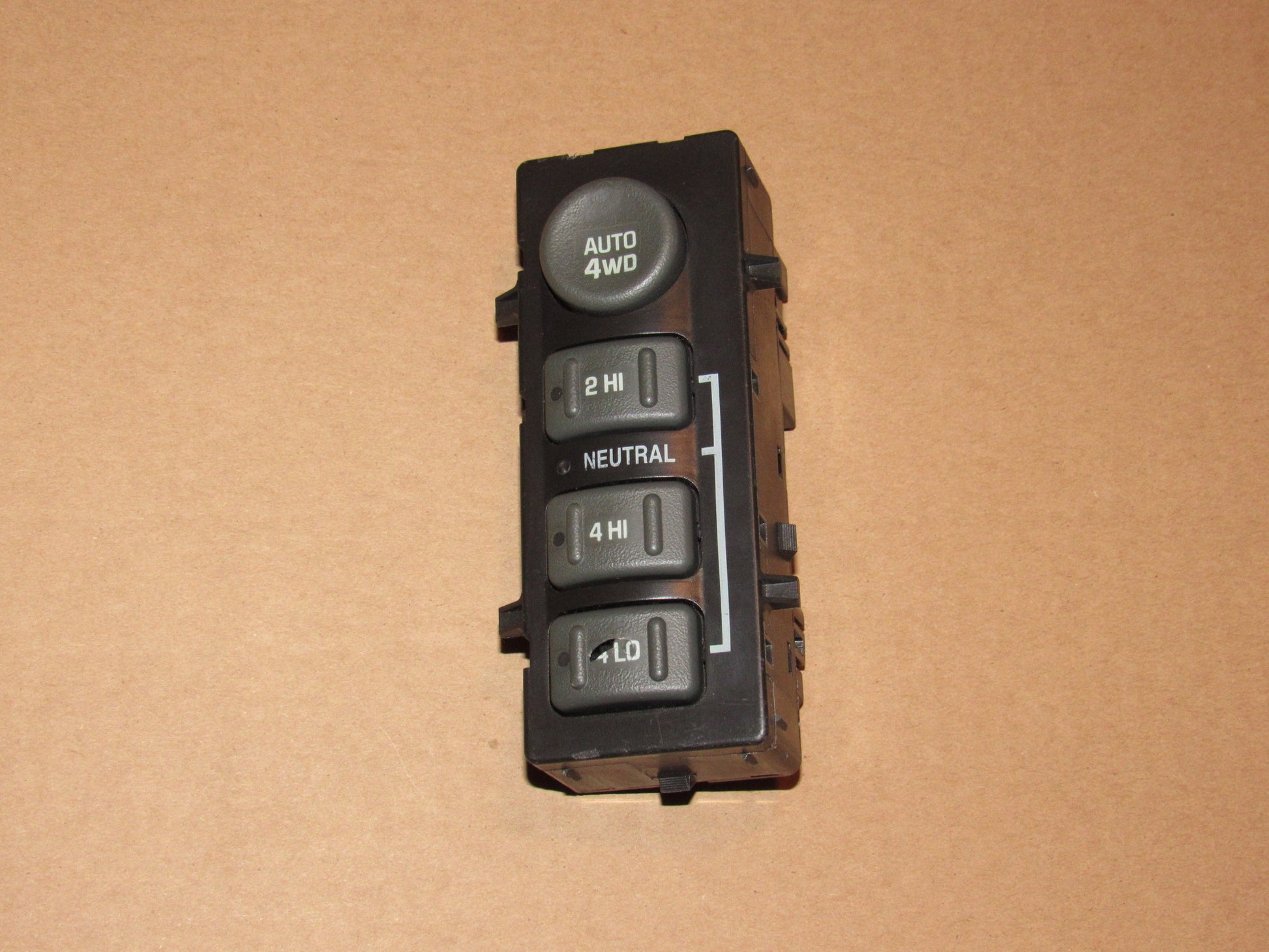 00-02 GMC Yukon OEM Auto 4WD 2WD Transfer Case Switch