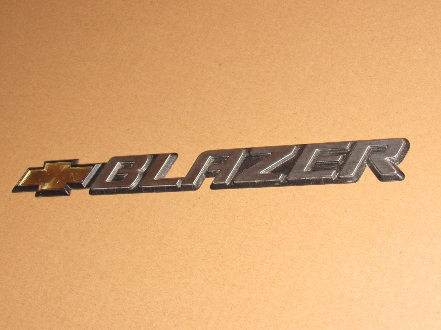 98-05 Chevrolet Blazer OEM Rear Door Tailgate Blazer Badge Emblem
