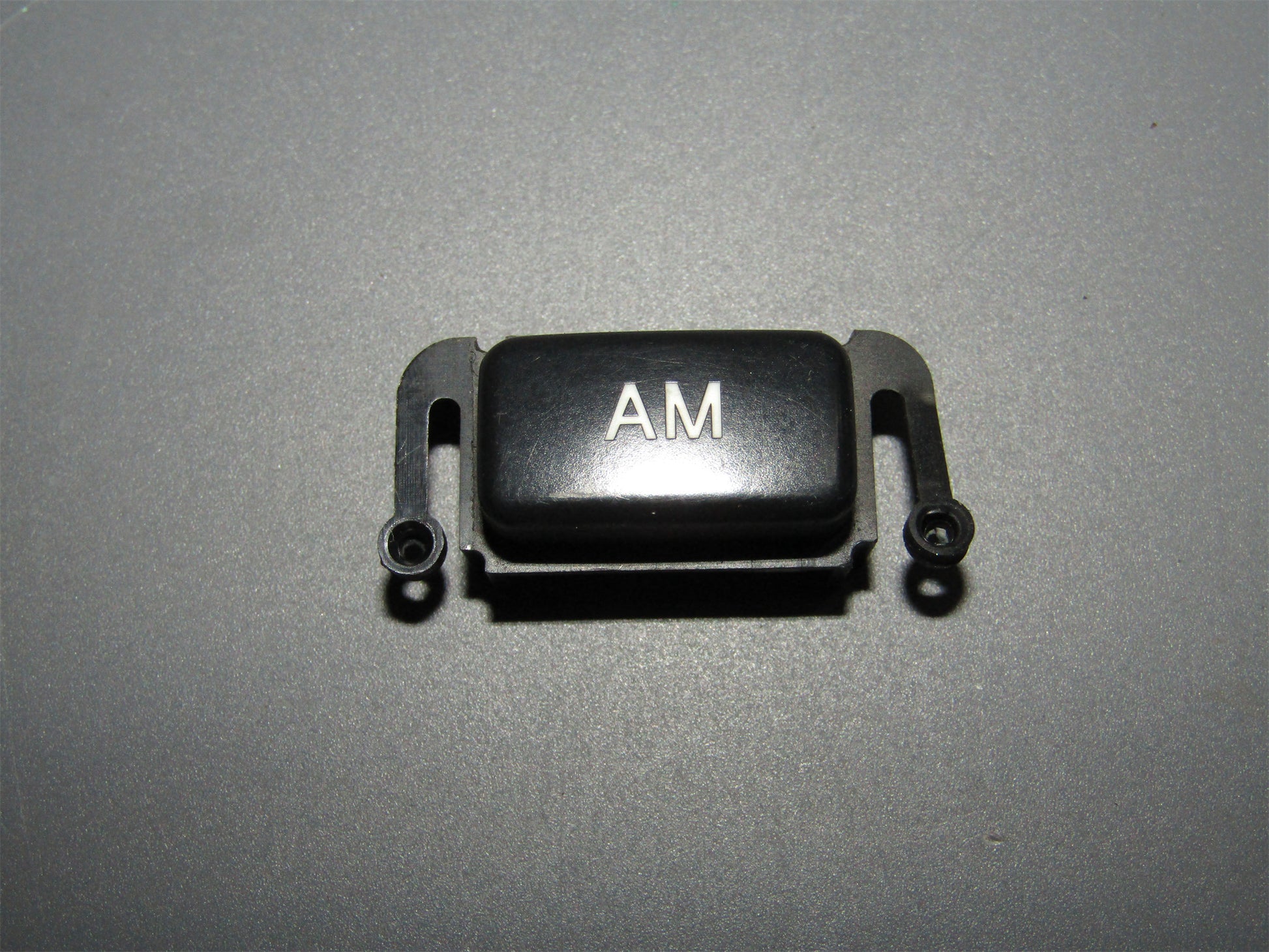 92 93 94 95 96 Lexus ES300 OEM Radio AM Switch Button